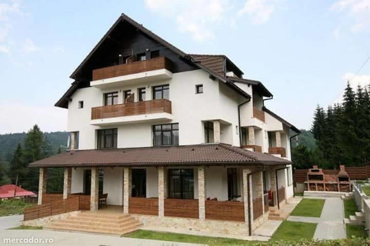Maya House Hotel เปรดัล ภายนอก รูปภาพ